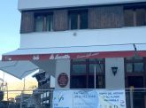 Tenda motorizzata in tessuto poliestere resinato. Anno 2016