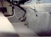 Interni auto d’epoca Citroën Traction Avant. Moquette e tappetini. Anno 1993.